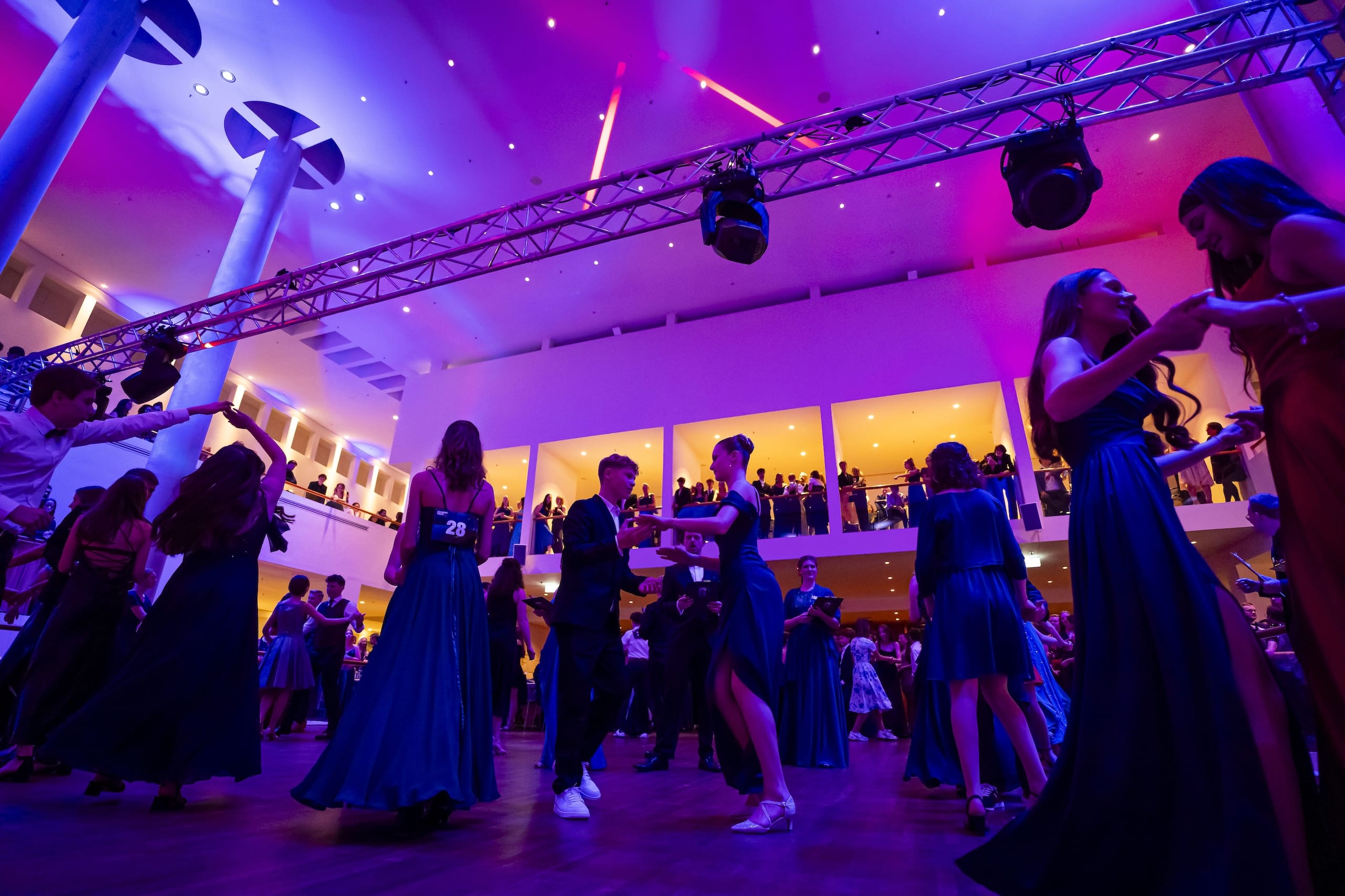 Standard & Latein - 18