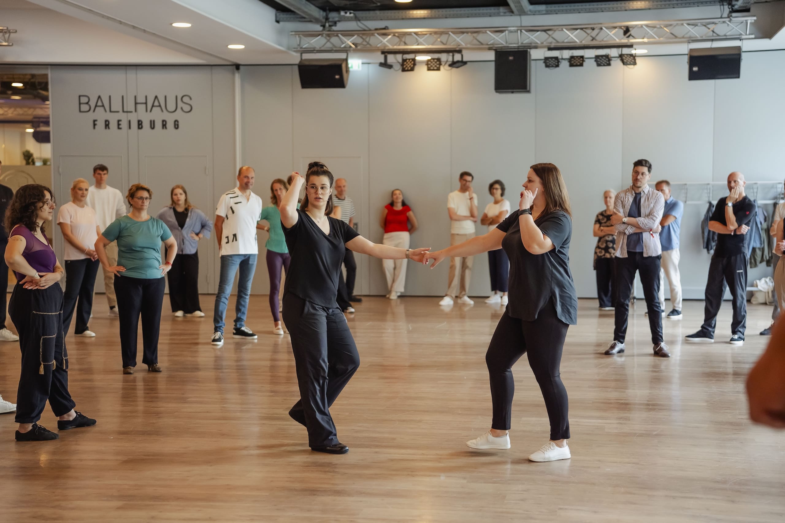 Tanzlehrer:in ADTV (m/w/d) - 4